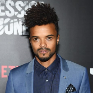 celebrity Eka Darville